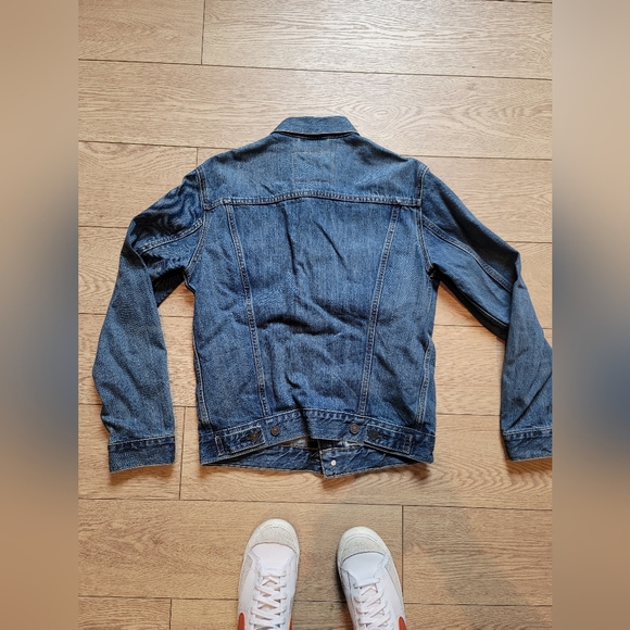 Levi's Trucker Jacket - Picture 2 of 4
